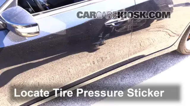 2016 Nissan Altima SL 3.5L V6 Neumáticos y ruedas Controlar presión de neumáticos